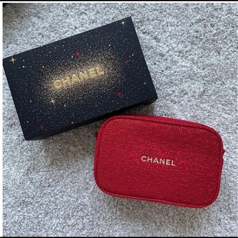 chanel holiday 2021 gift set|Chanel gift shop near me.